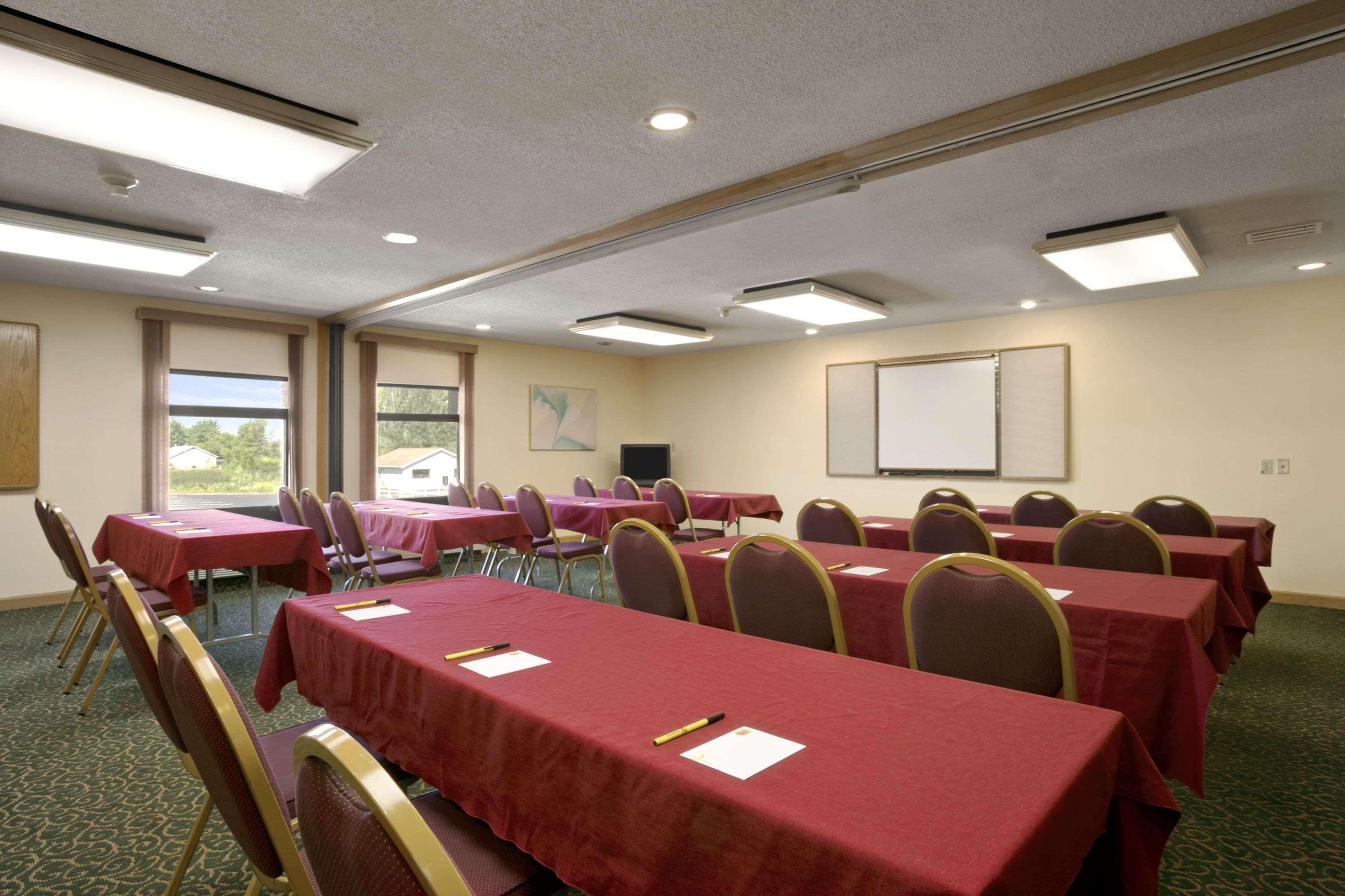 Super 8 By Wyndham Columbia City Exterior photo